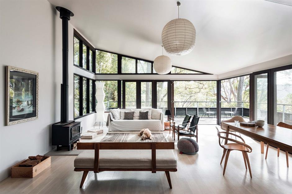 Decluttering living space?>
